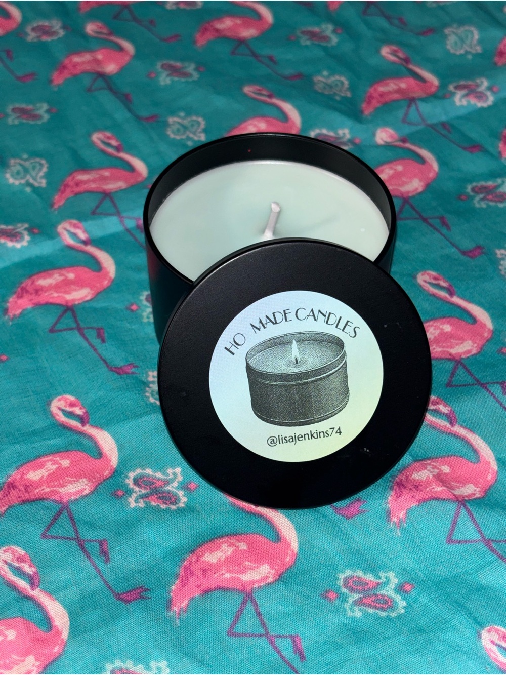 HO Made Beach Daisies Scented Candle with Black Lid